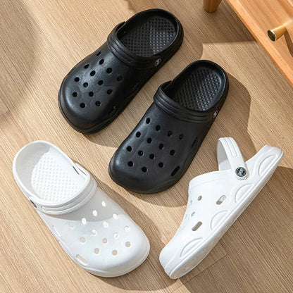 Fashion Women Slippers New Summer Slippers Outdoor Beach Slippers Classic Soft Men Garden Slippers Home Men Clogs Slippers