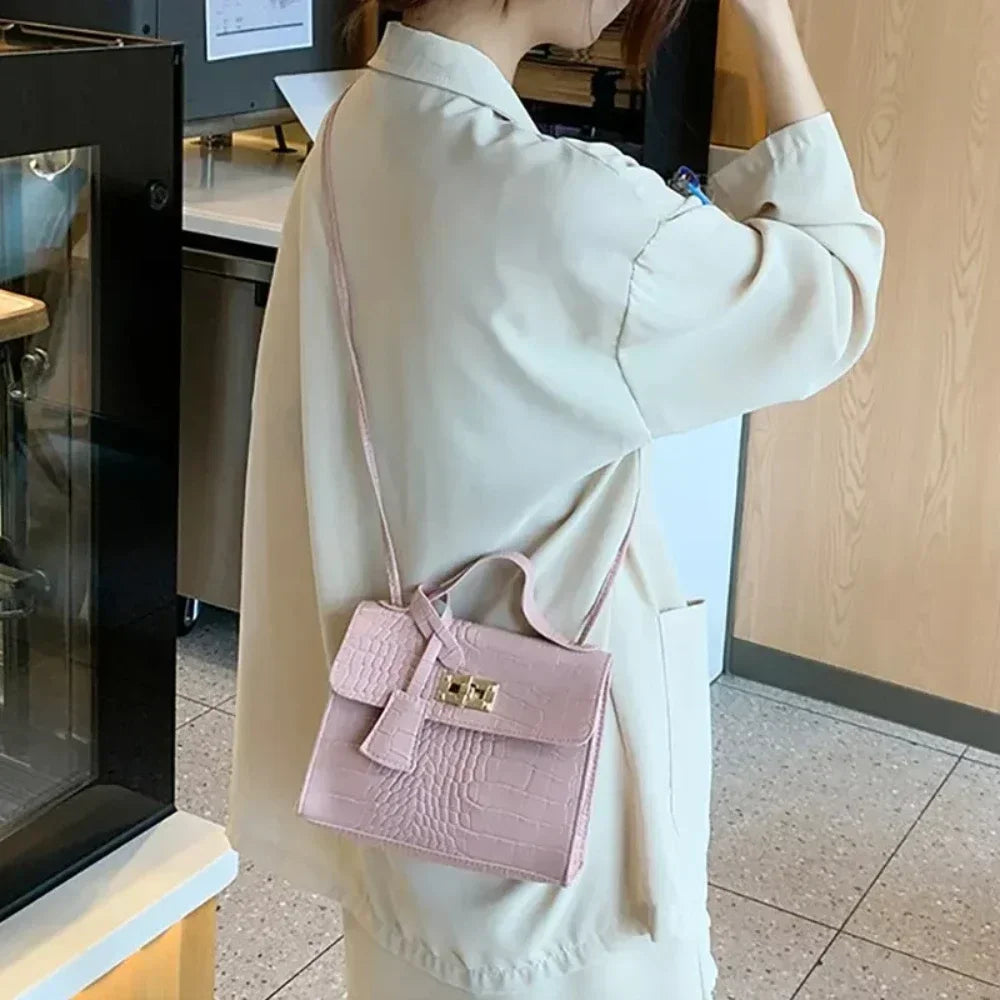 Hand Bags for Women. This Set of Women's Bags for 2024 Is a Great Combination of Style and Functionali Bag Messenger Handbags