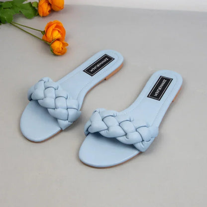 New 2025 Women Flat Outside Slippers Clearance Sale Trendy Weaving Leisure Ladies Beach Shoes Summer Soft Sole Unique Slides