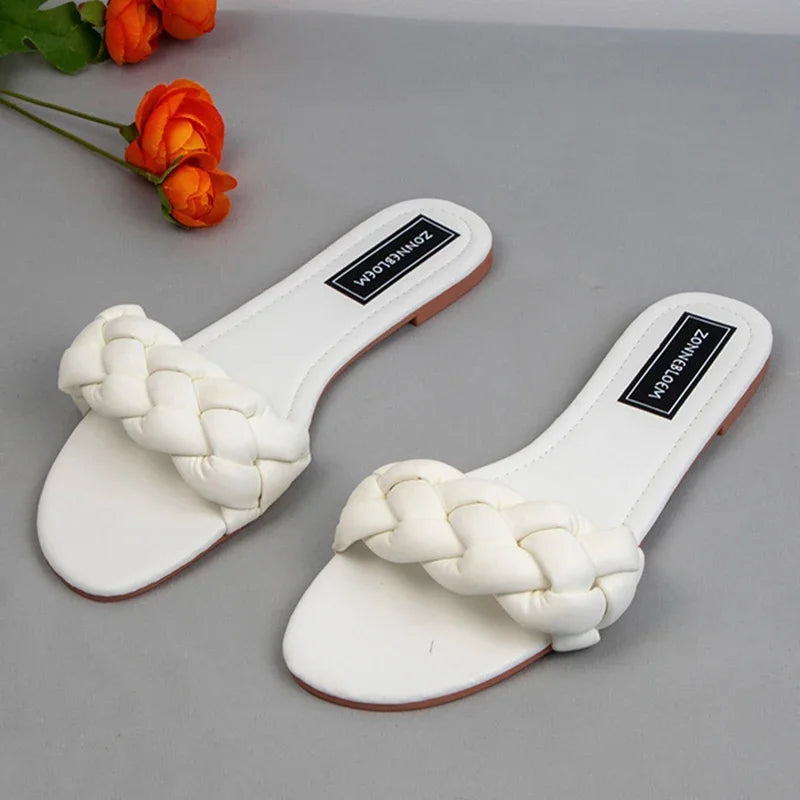 New 2025 Women Flat Outside Slippers Clearance Sale Trendy Weaving Leisure Ladies Beach Shoes Summer Soft Sole Unique Slides