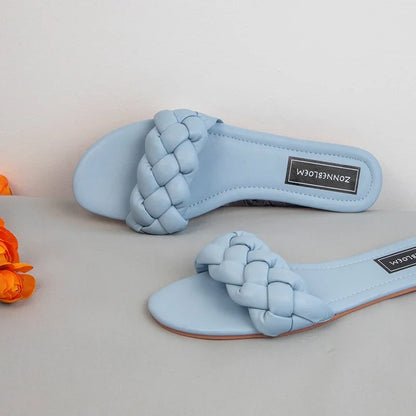 New 2025 Women Flat Outside Slippers Clearance Sale Trendy Weaving Leisure Ladies Beach Shoes Summer Soft Sole Unique Slides