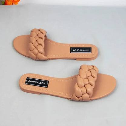 New 2025 Women Flat Outside Slippers Clearance Sale Trendy Weaving Leisure Ladies Beach Shoes Summer Soft Sole Unique Slides