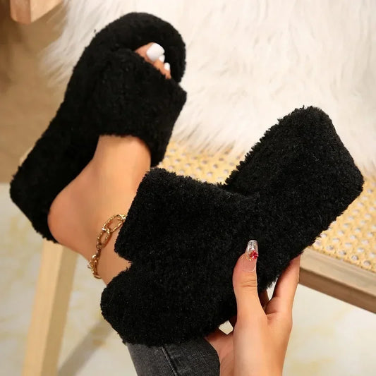 2024 Hot Sale Ladies Shoes Plus Size Women's Slippers Fashion Peep Toe Casual Slippers Women New Short Plush Platform Slippers