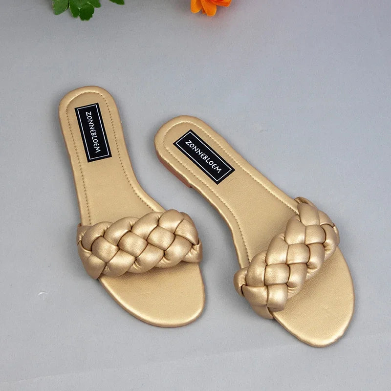 New 2025 Women Flat Outside Slippers Clearance Sale Trendy Weaving Leisure Ladies Beach Shoes Summer Soft Sole Unique Slides