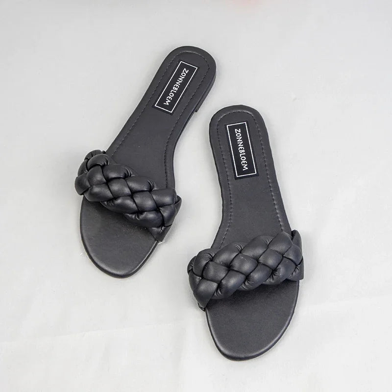 New 2025 Women Flat Outside Slippers Clearance Sale Trendy Weaving Leisure Ladies Beach Shoes Summer Soft Sole Unique Slides