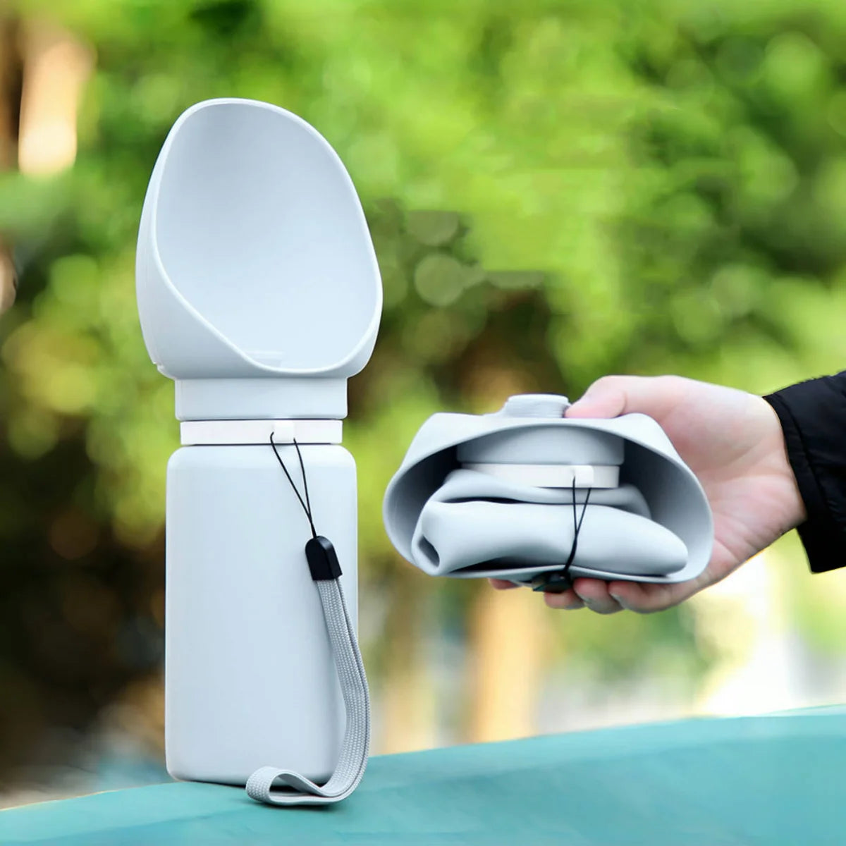 Portable Dog Water Bottle | Outdoor Travel Pet Drinking Cup with Leak-Proof & Collapsible Design