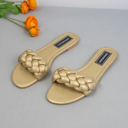 New 2025 Women Flat Outside Slippers Clearance Sale Trendy Weaving Leisure Ladies Beach Shoes Summer Soft Sole Unique Slides